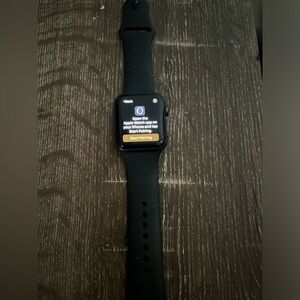 Apple Watch Series 3 Space Grey 42mm Black Sports Band Included